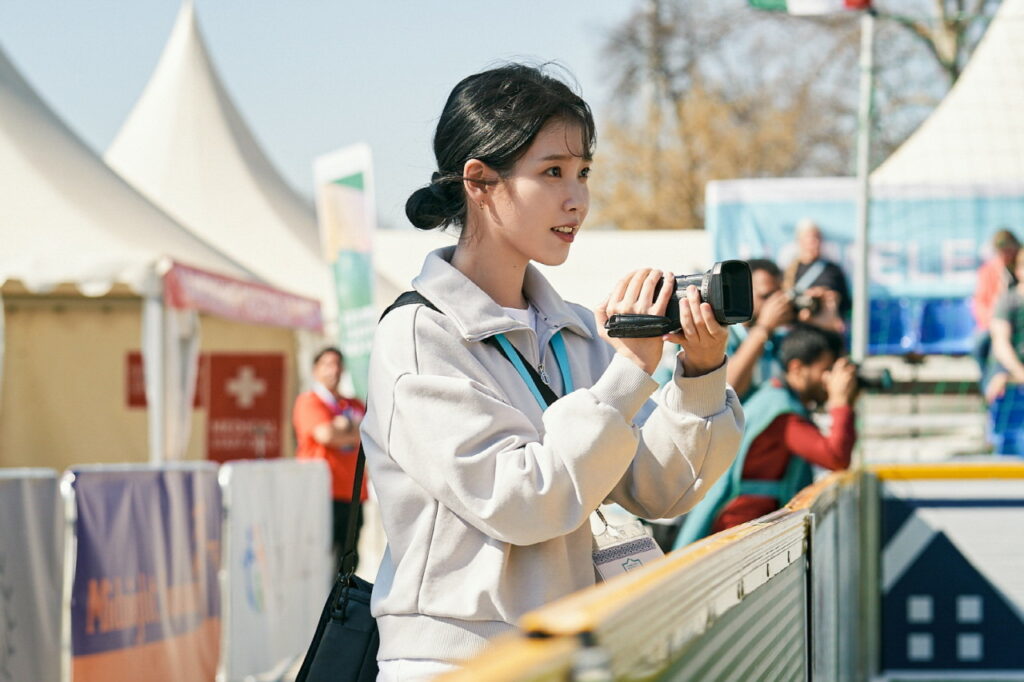 'Dream' Movie Starring IU and Park Seo Joon Tops SK Box Office