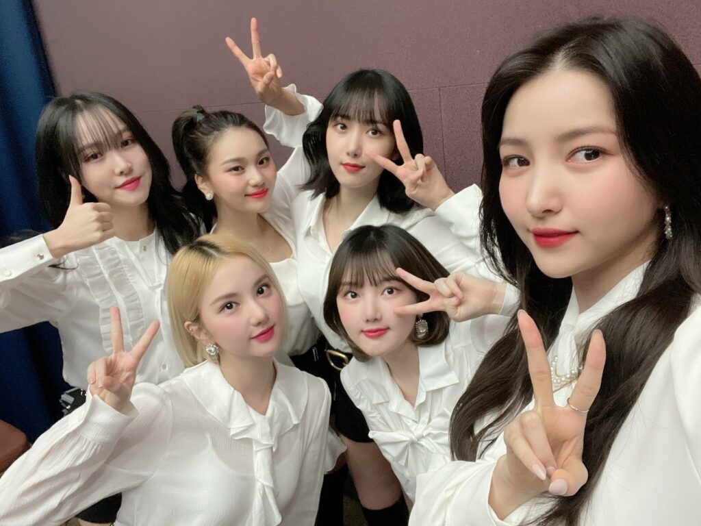 Yuju is hoping that Sowon, Yerin, Eunha, SinB, and Umji will all be available for the possible GFriend reunion