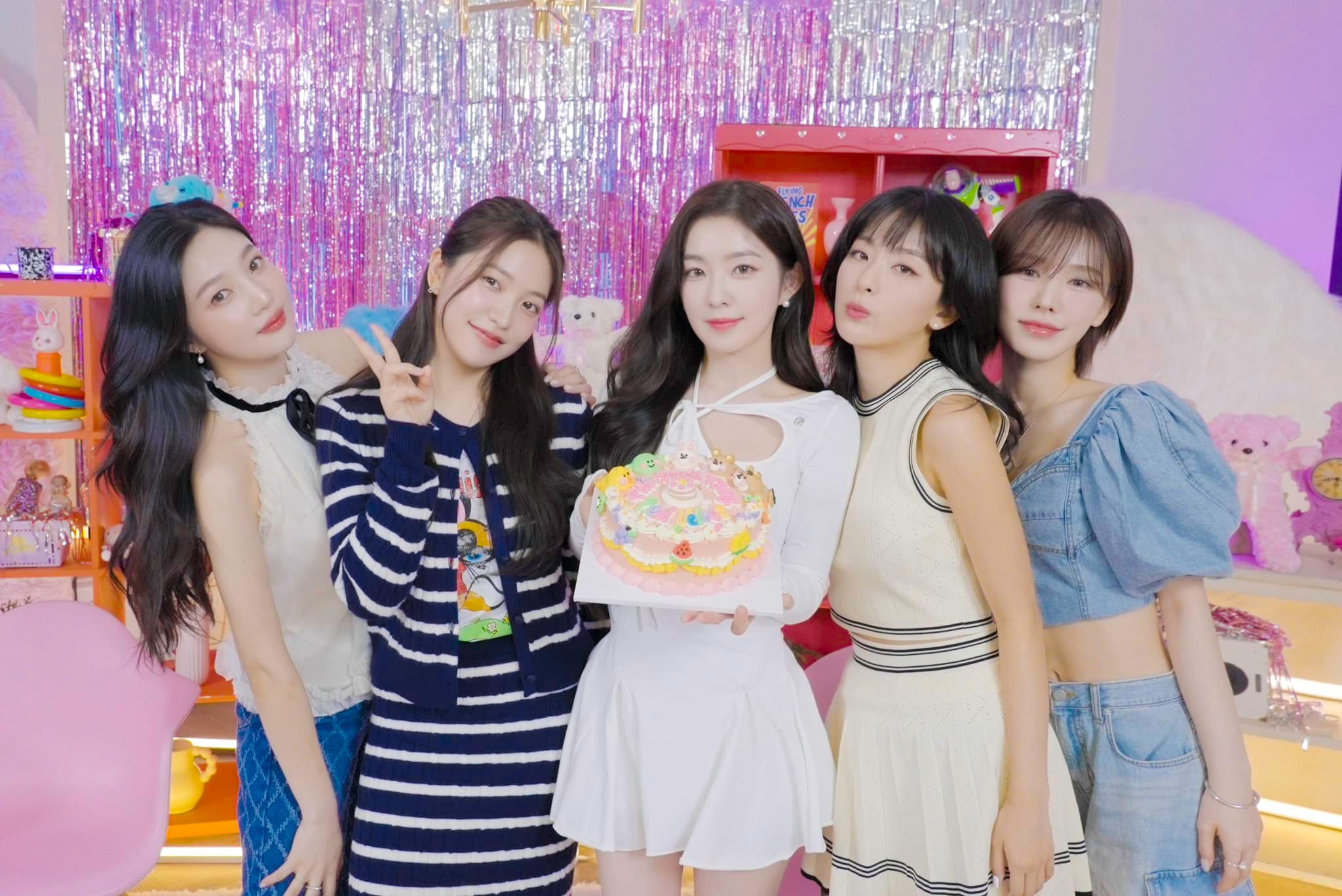 New reports suggest that RED VELVET is preparing for a November comeback amidst rumors of Irene leaving SM Entertainment