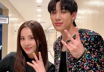 GOT7 member BamBam revealed how he managed to convince the 2NE1 member to sign with Abyss Company